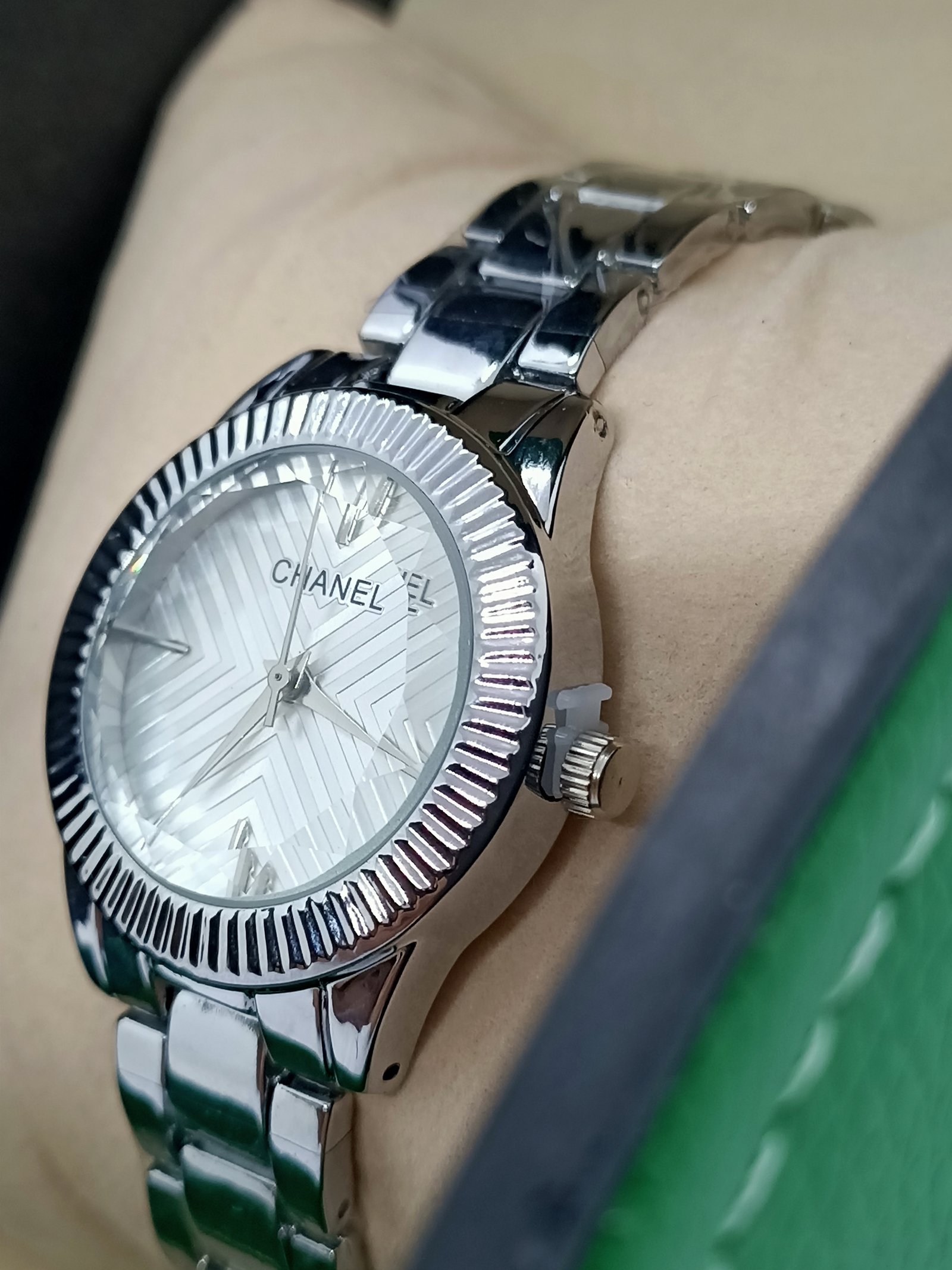 الصورة الرئيسية